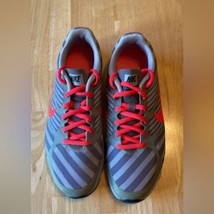 Nike Dual Fusion Women’s size 7.5 sneaker